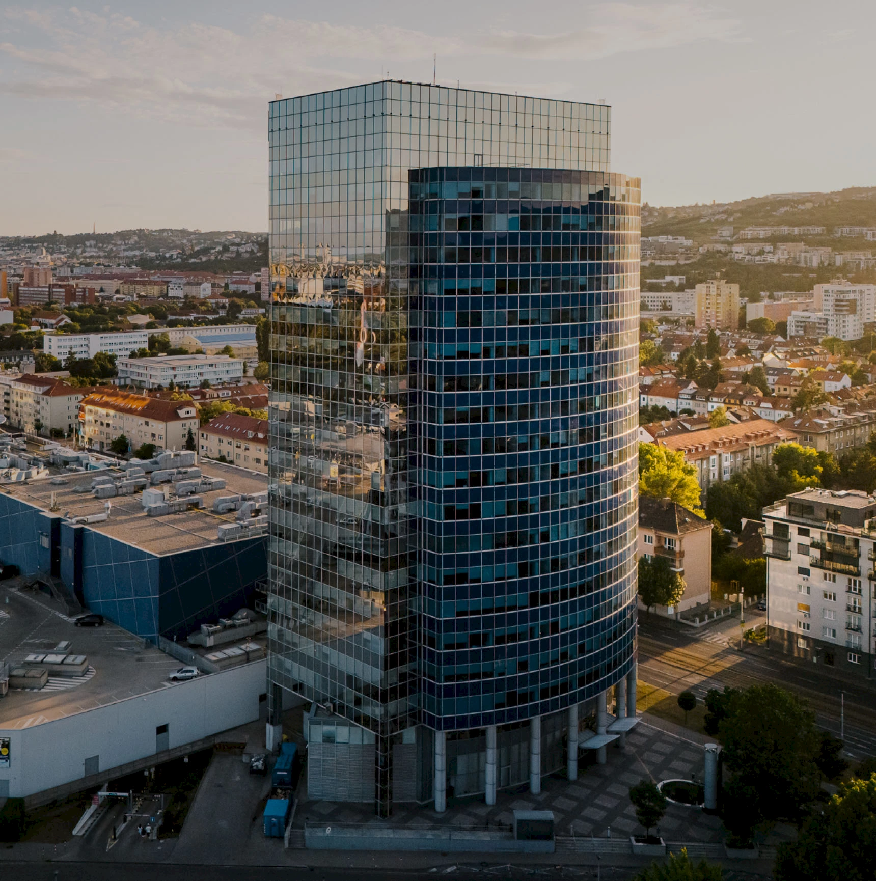 Polus Tower 2
